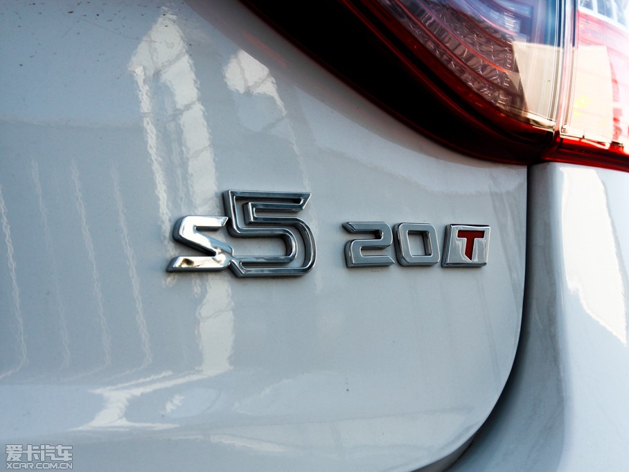 2013{5 2.0T Ԅ(dng)Ş