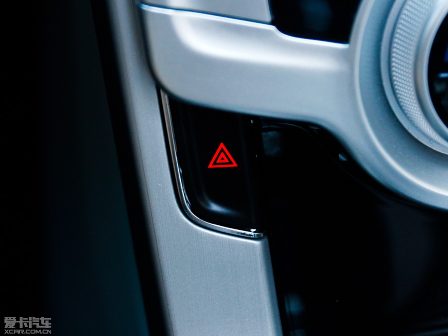 2013{5 2.0T Ԅ(dng)Ş