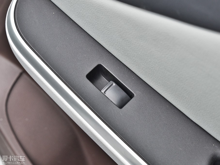 2013{5 1.8T Ԅ(dng)Ş