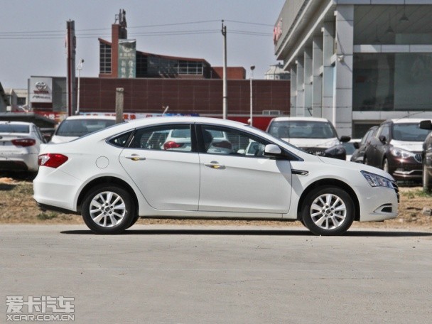 納智捷2013款納智捷 5 Sedan