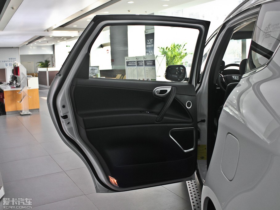 20137 SUV M(jn) 2.2T (q)