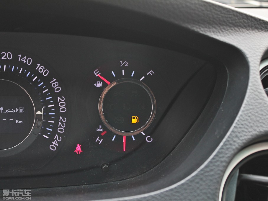 20137 SUV M(jn) 2.2T (q)Ş