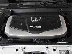2013款进化版 2.2T 四驱智尊型 发动机