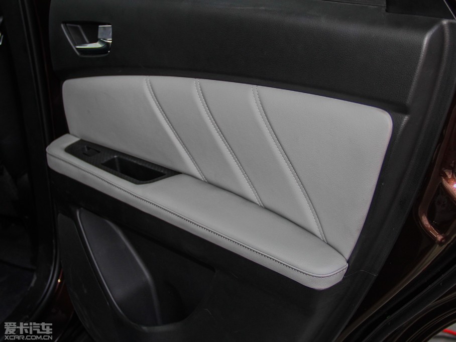 2014(yu)6 SUV 2.0T 