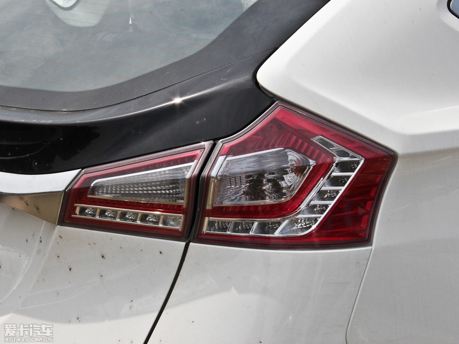 2014(yu)6 SUV 1.8T r(sh)а