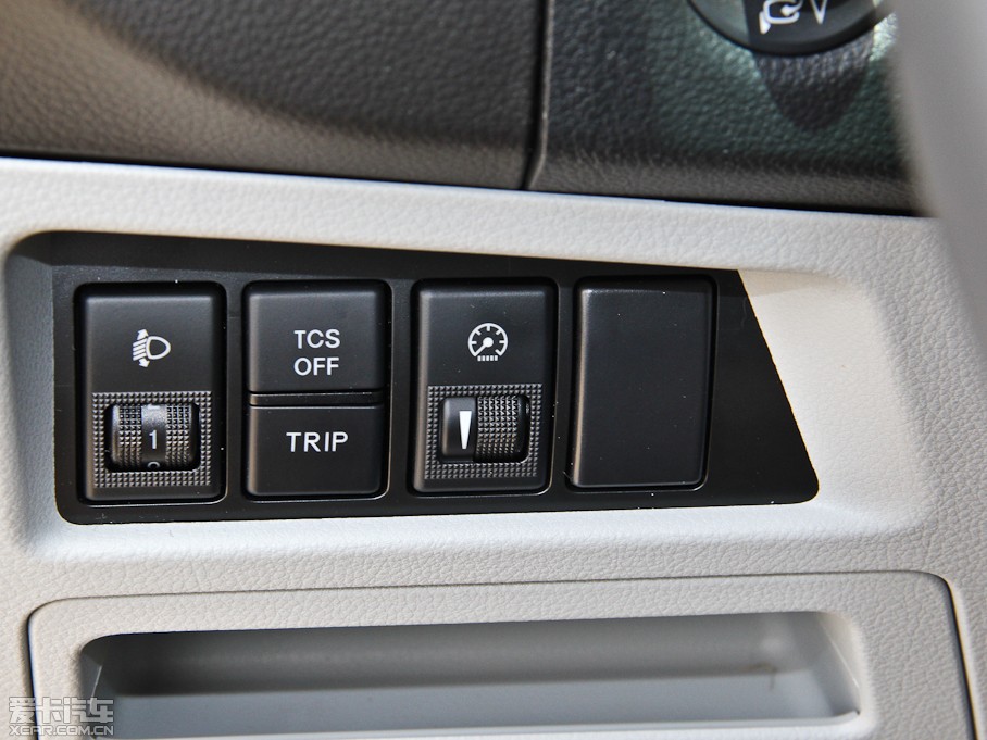 2014(yu)6 SUV 1.8T r(sh)а