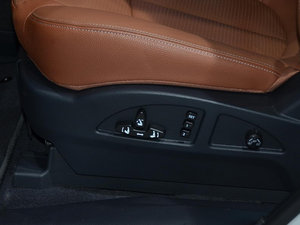 2014款2.2T 两驱智慧版 空间座椅