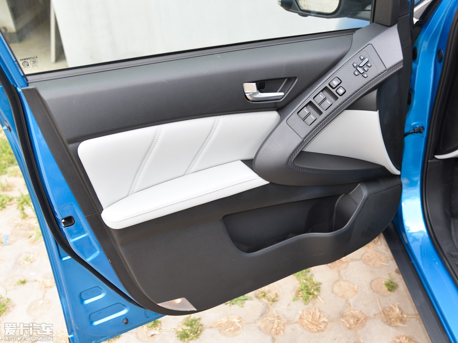 2015(yu)6 SUV 1.8T Ԅ