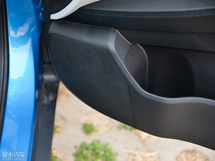 2015(yu)6 SUV 1.8T Ԅ(dng)