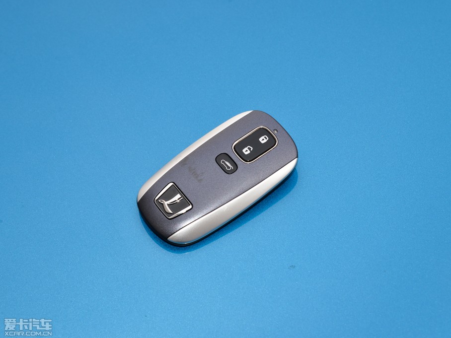 2015(yu)6 SUV 1.8T Ԅ