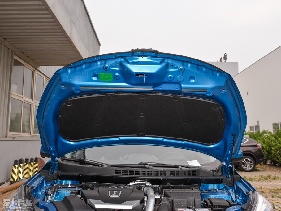 2015(yu)6 SUV 1.8T Ԅ