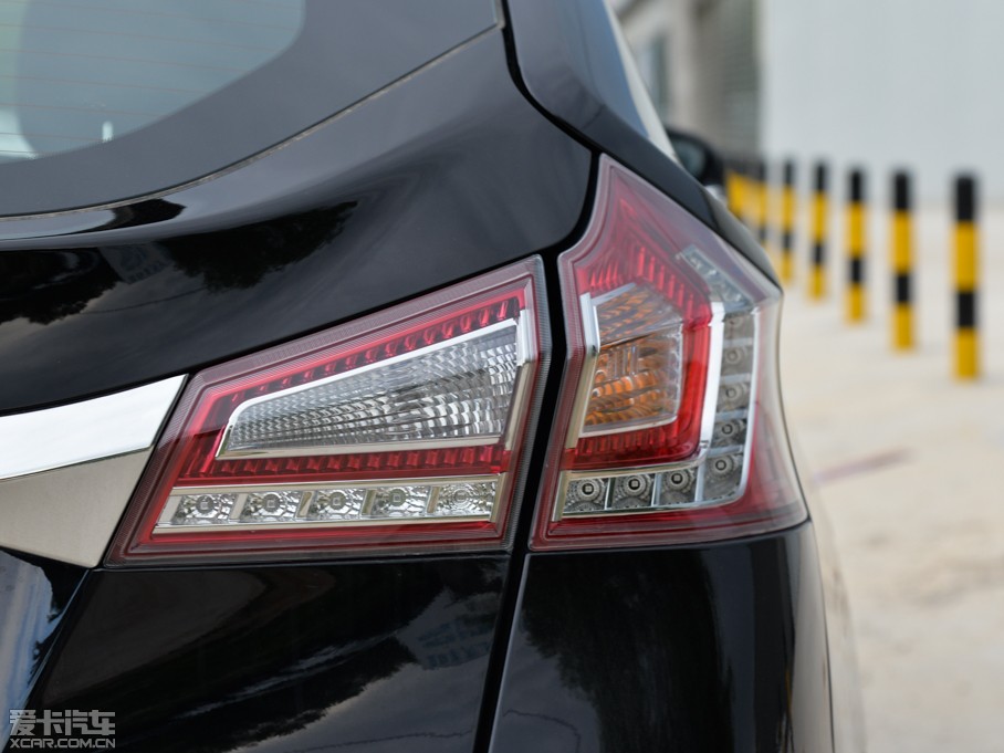 2015(yu)6 SUV 1.8T Ԅ(dng)r(sh)