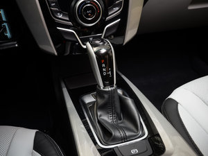 2015款1.8T 自动智尊型 换挡杆