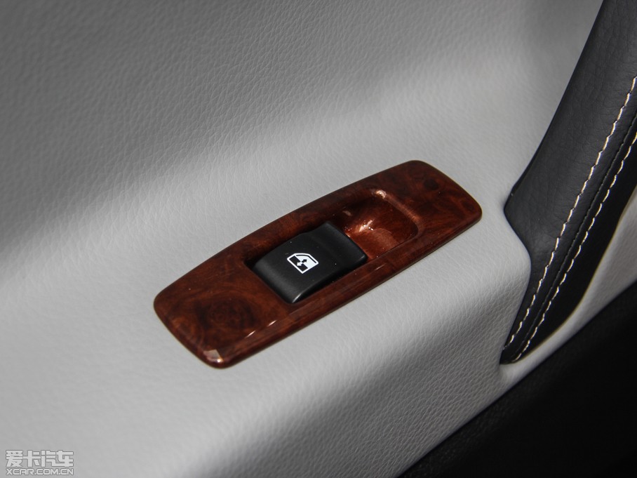 20157 SUV 2.2T (q)Ş