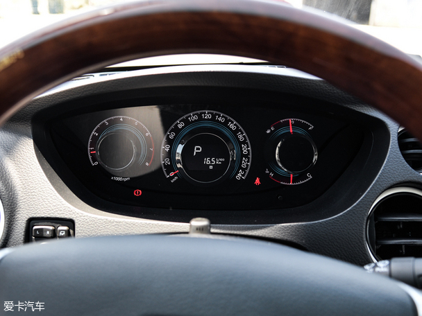 納智捷2015款大7 SUV