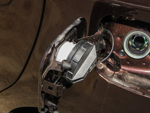 20152.2T (q)Ş (x)(ji)^