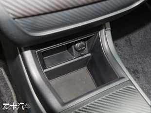 納智捷2016款銳3