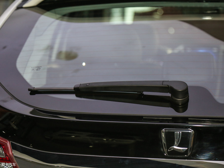 2017(yu)6 SUV 1.8T Ԅ(dng)Ƽֵ