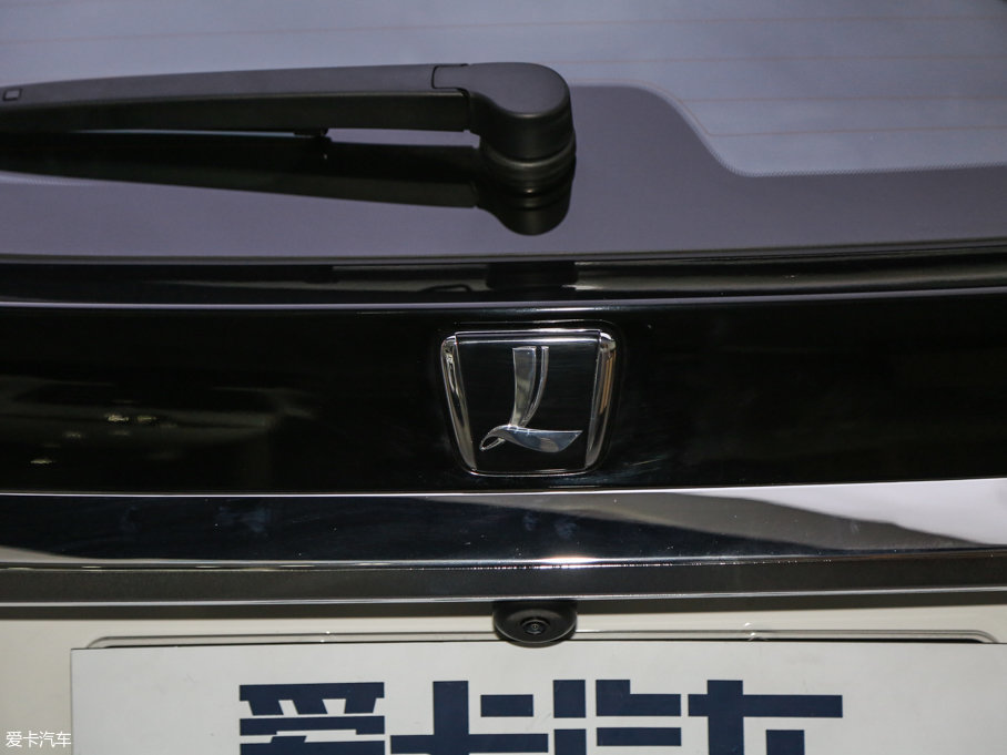 2017(yu)6 SUV 1.8T ԄӿƼֵ