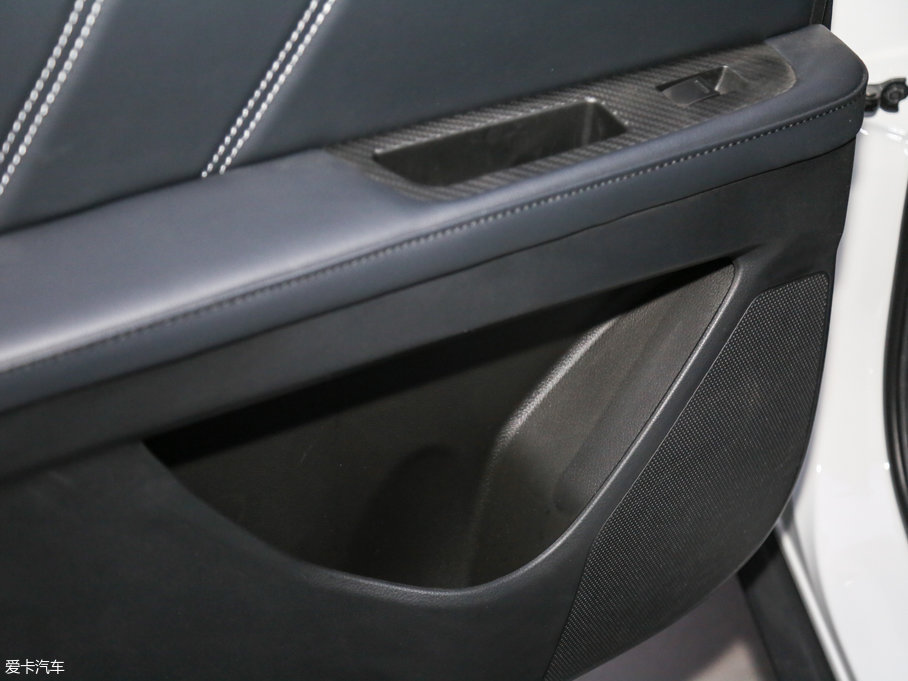 2017(yu)6 SUV 1.8T Ԅ(dng)Ƽֵ