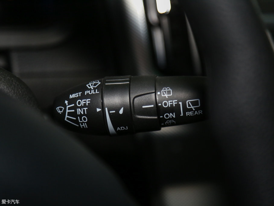 2017(yu)6 SUV 1.8T ԄӿƼֵ