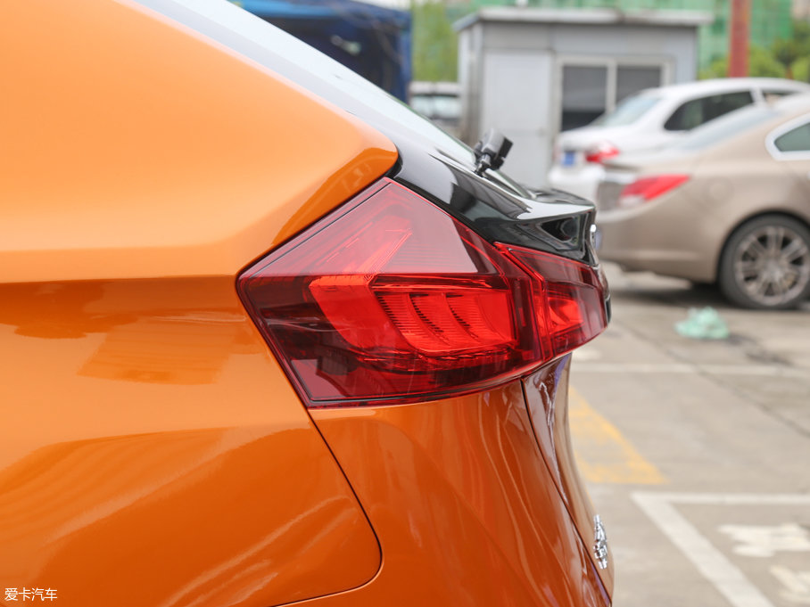 20176 SUV Ŀ 1.6T ԄŞ