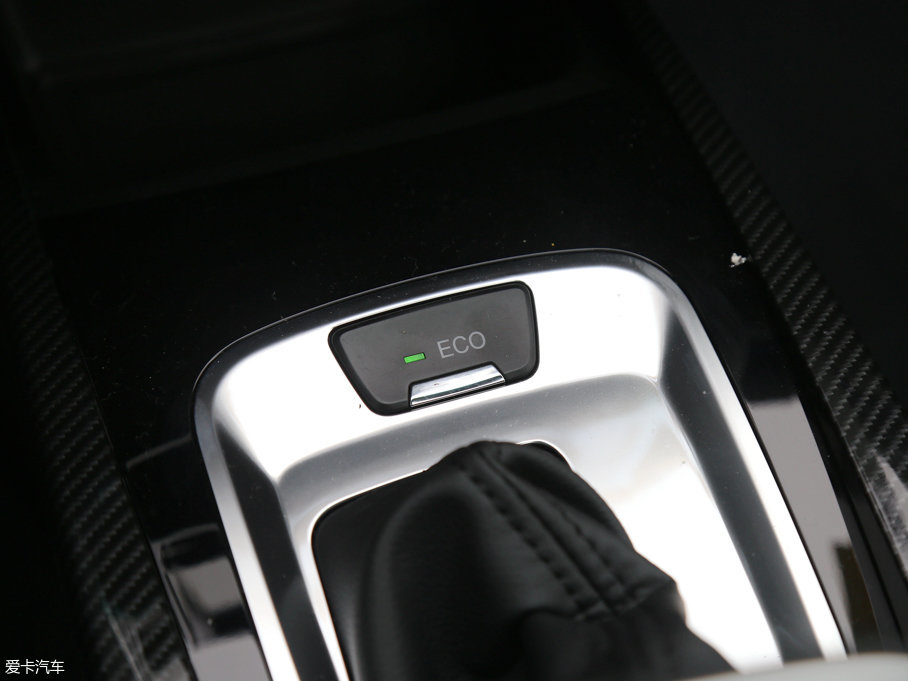 2017(yu)6 SUV Ŀ 1.6T Ԅ(dng)Ş