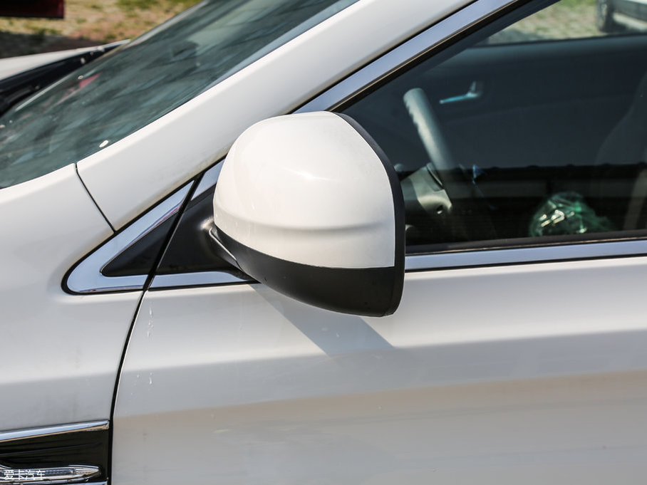 2017(yu)6 SUV Ŀ 1.6T Ԅ(chung)