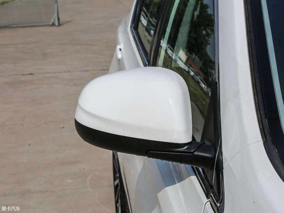 2017(yu)6 SUV Ŀ 1.6T Ԅ(chung)