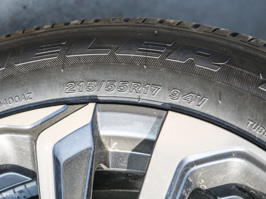 2017(yu)6 SUV Ŀ 1.6T Ԅ(dng)(chung)