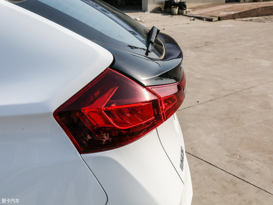 20176 SUV Ŀ 1.6T Ԅ