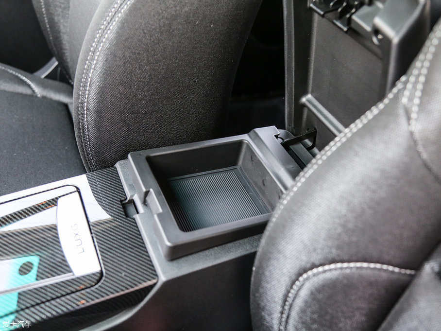 2017(yu)6 SUV Ŀ 1.6T Ԅ(chung)