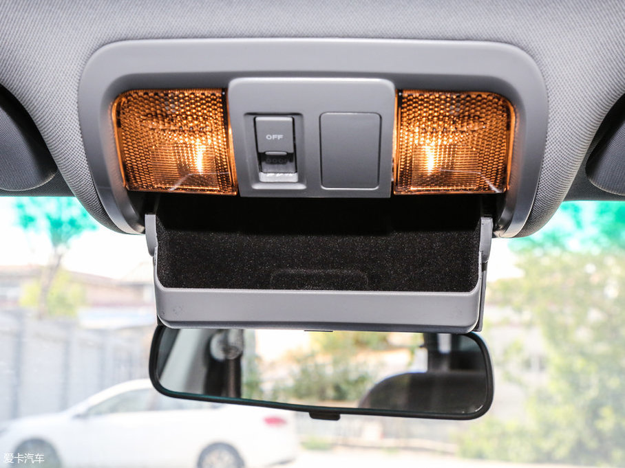 2017(yu)6 SUV Ŀ 1.6T Ԅ(chung)