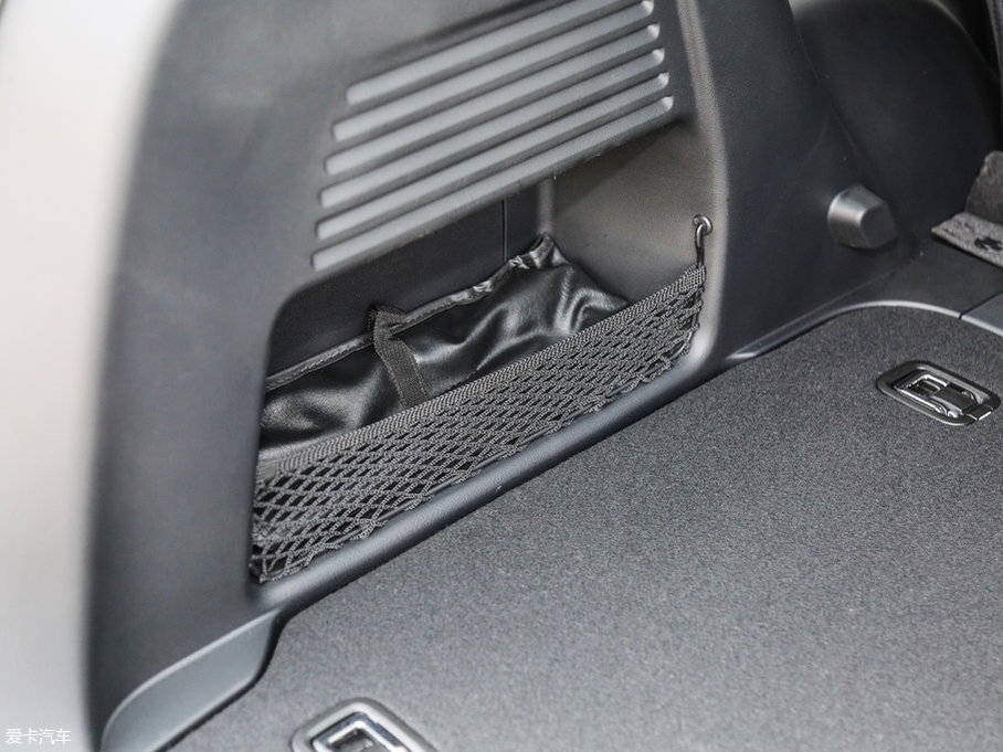 2017(yu)6 SUV Ŀ 1.6T Ԅ(dng)(chung)