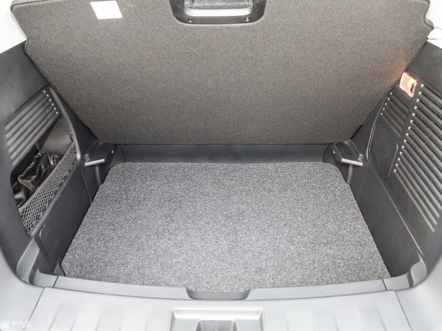 2017(yu)6 SUV Ŀ 1.6T Ԅ(dng)(chung)