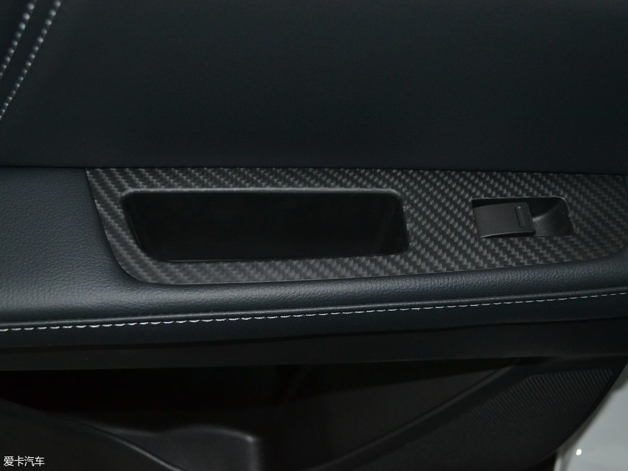 2017(yu)6 SUV Ŀ 1.6T Ԅӕr