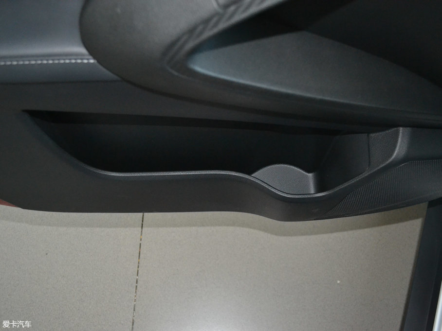 2017(yu)6 SUV Ŀ 1.6T Ԅ(dng)r(sh)