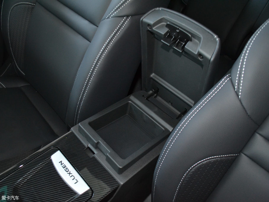 2017(yu)6 SUV Ŀ 1.6T Ԅӕr