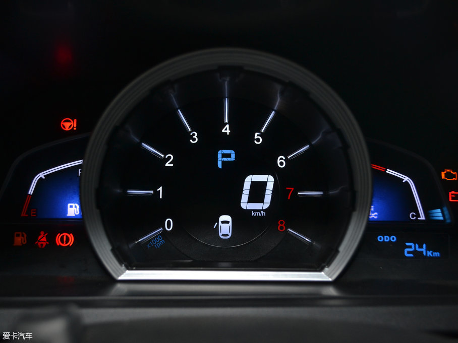 2017(yu)6 SUV Ŀ 1.6T Ԅ(dng)r(sh)