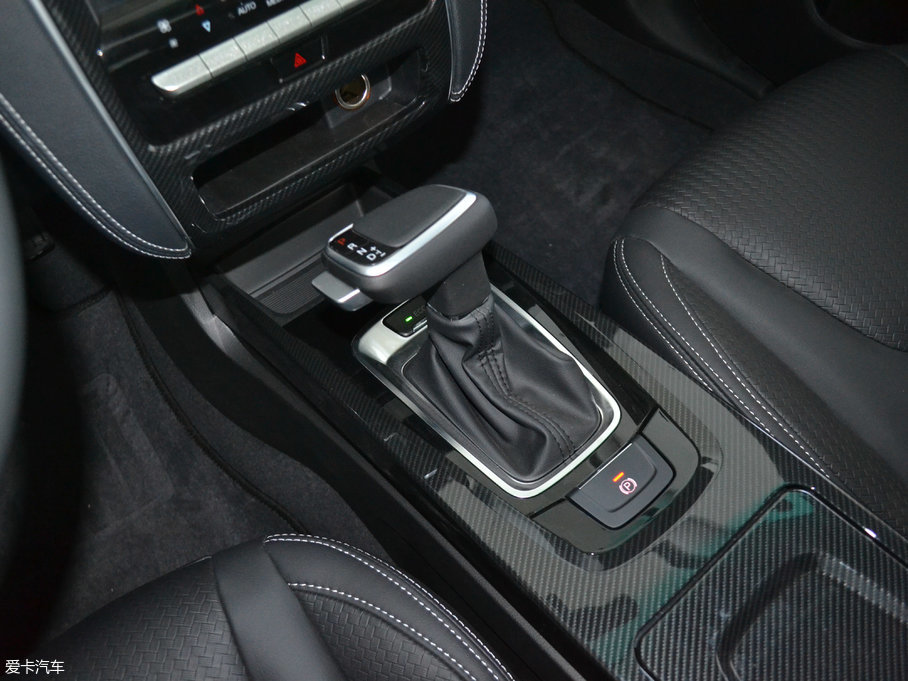 2017(yu)6 SUV Ŀ 1.6T Ԅӕr