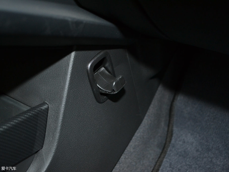 2017(yu)6 SUV Ŀ 1.6T Ԅ(dng)r(sh)