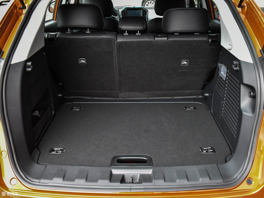 2017(yu)6 SUV Ŀ 1.6T Ԅ(dng)r(sh)