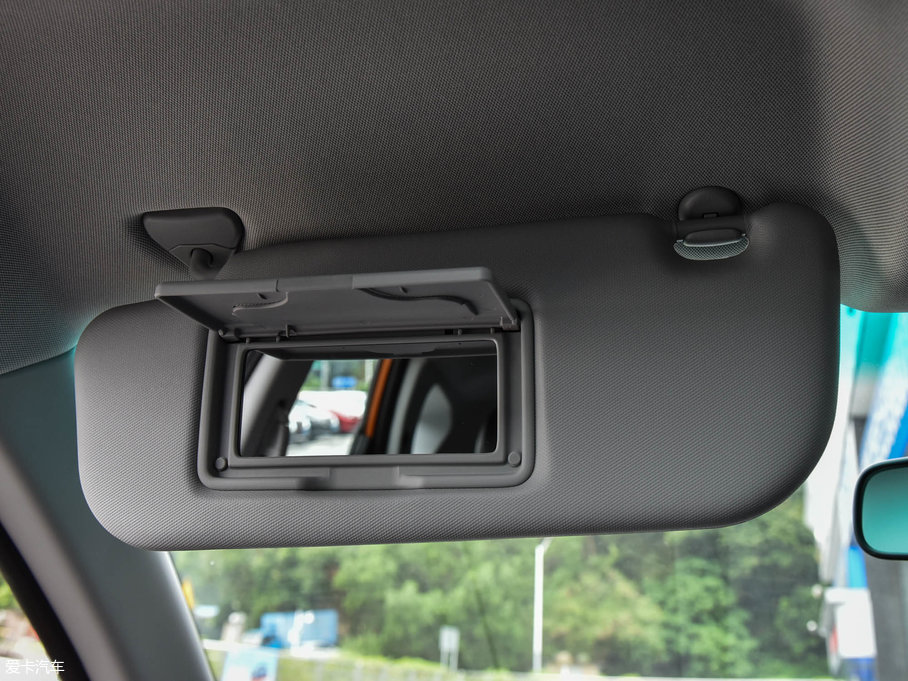 2017(yu)6 SUV Ŀ 1.6T Ԅӕr