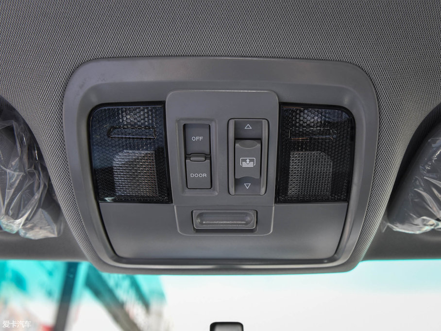 2017(yu)6 SUV Ŀ 1.6T Ԅ(dng)r(sh)