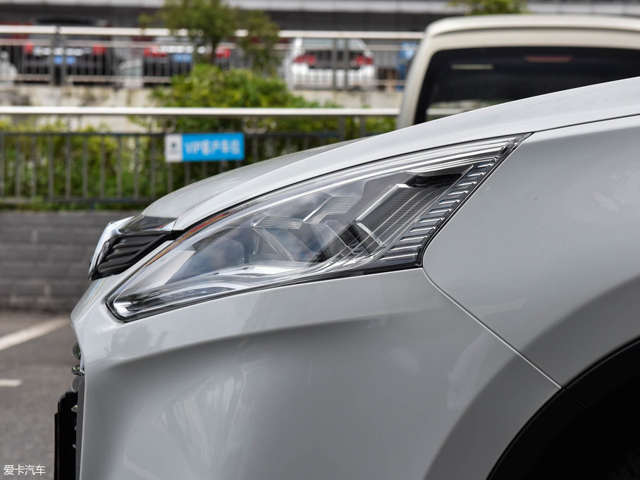 2017(yu)6 SUV Ŀ 1.8T Ԅ(dng)