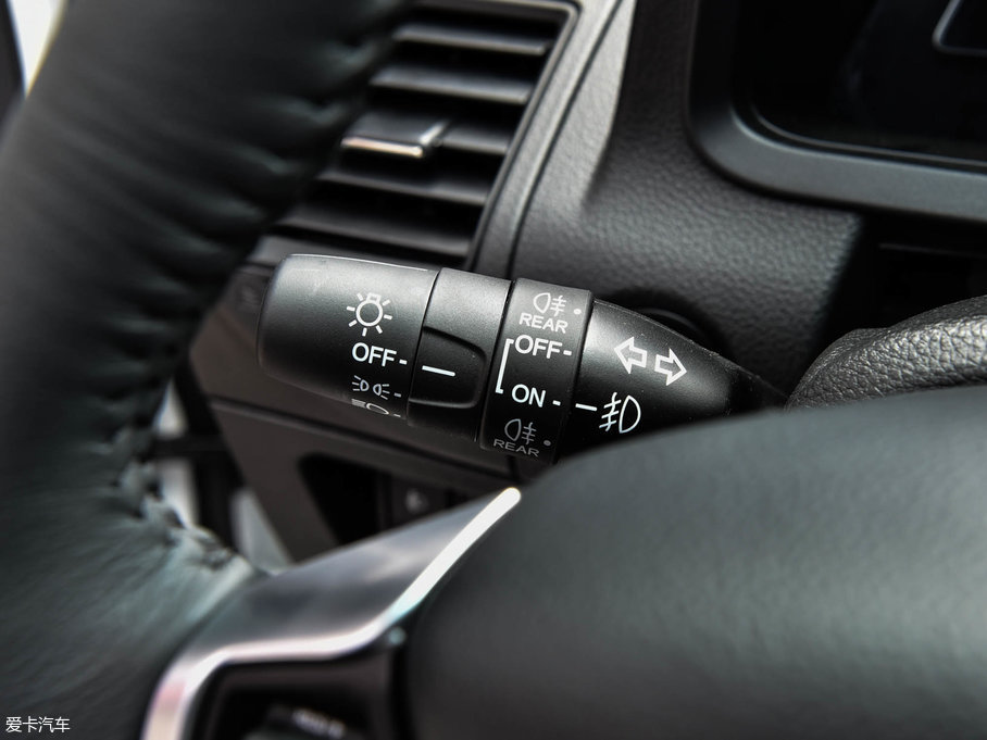 2017(yu)6 SUV Ŀ 1.8T Ԅ(dng)