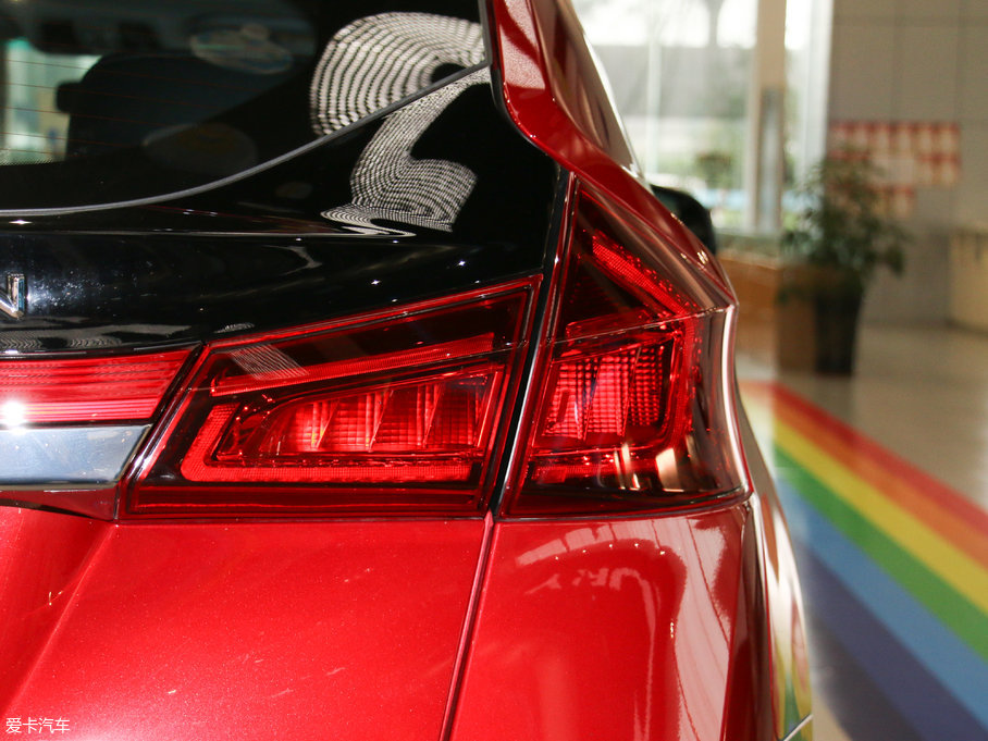 2017(yu)6 SUV Ŀ 1.6T Ԅӕr