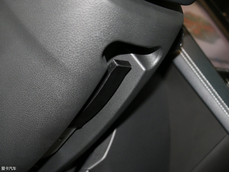 2017(yu)6 SUV Ŀ 1.6T Ԅӕr