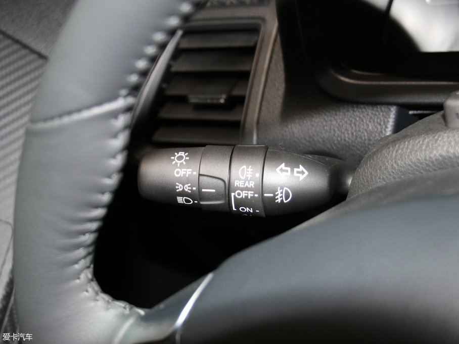 2017(yu)6 SUV Ŀ 1.6T Ԅ(dng)r(sh)