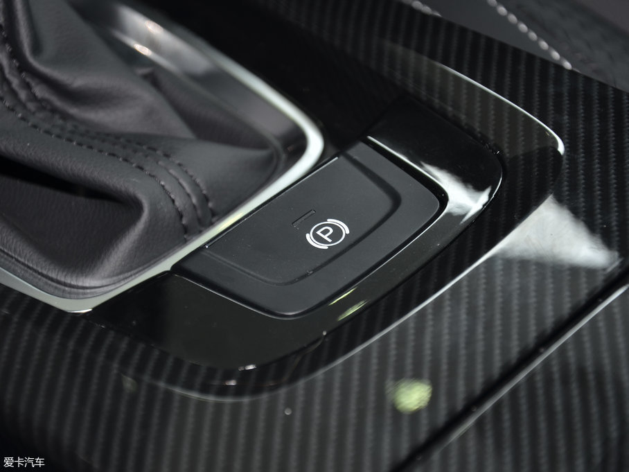 2017(yu)6 SUV Ŀ 1.6T Ԅ(dng)r(sh)